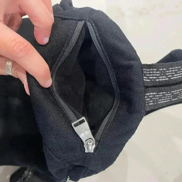 Chaco Radlands Sling Pack and Mini Hip Pack Matching Set Black Silver Metallic - Picture 4 of 10